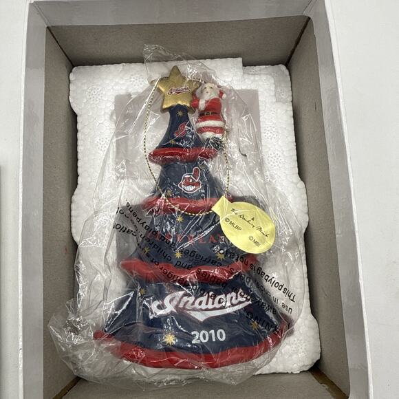 Danbury Mint Cleveland Indians 2010 Christmas Tree ornament With Box - Picture 8 of 8